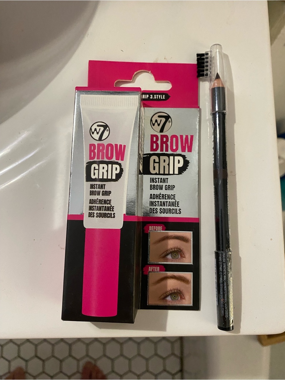W7 Brow Grip Instant Brow Adhesive – Pink